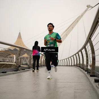 Runner Photo 8544074