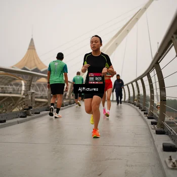 Runner Photo 8544075