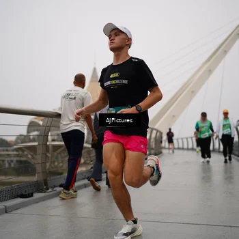 Runner Photo 8544095