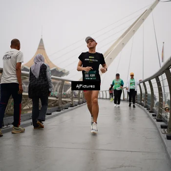 Runner Photo 8544102
