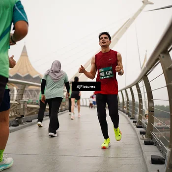 Runner Photo 8544135