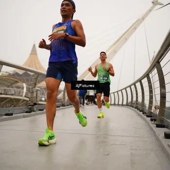 Runner Photo 8544224