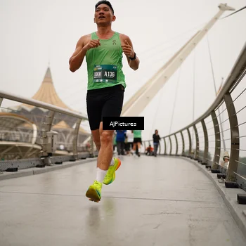Runner Photo 8544225