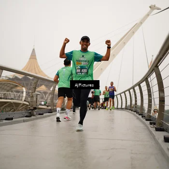 Runner Photo 8544233