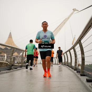 Runner Photo 8544247