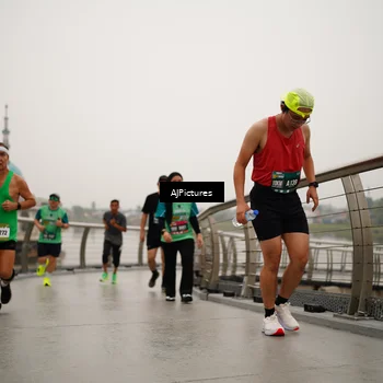 Runner Photo 8544265