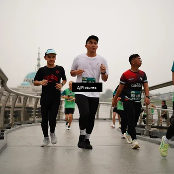 Runner Photo 8544271