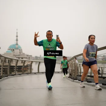 Runner Photo 8544292