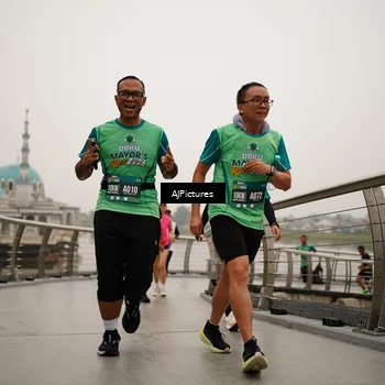 Runner Photo 8544312