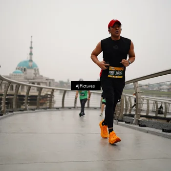 Runner Photo 8544331