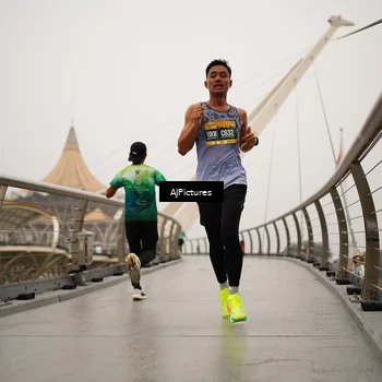 Runner Photo 8544334