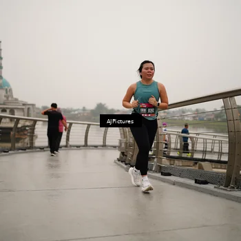 Runner Photo 8544346