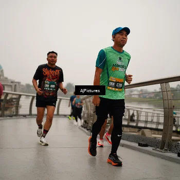 Runner Photo 8544355