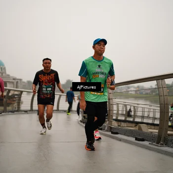 Runner Photo 8544358