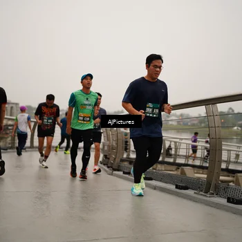 Runner Photo 8544359