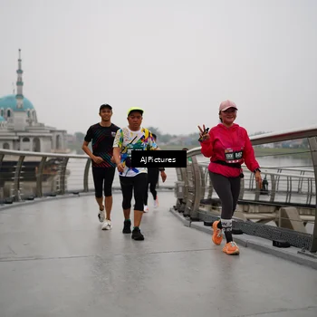Runner Photo 8544373