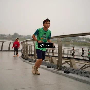 Runner Photo 8544384