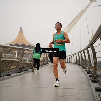 Runner Photo 8544396