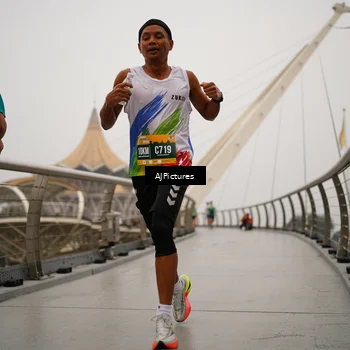 Runner Photo 8544410