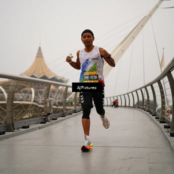Runner Photo 8544415
