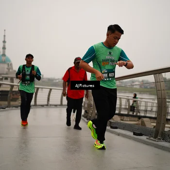 Runner Photo 8544431