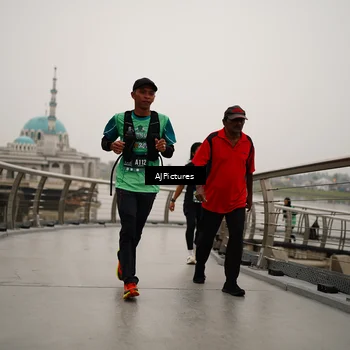 Runner Photo 8544433