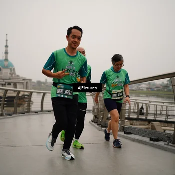 Runner Photo 8544439