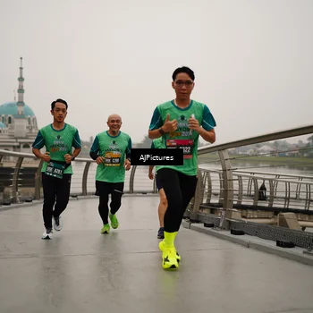 Runner Photo 8544440