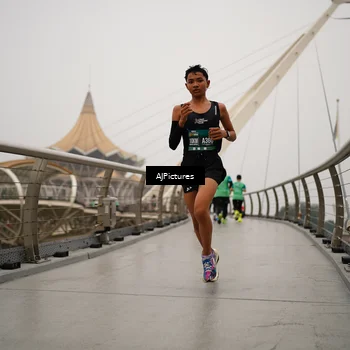 Runner Photo 8544441