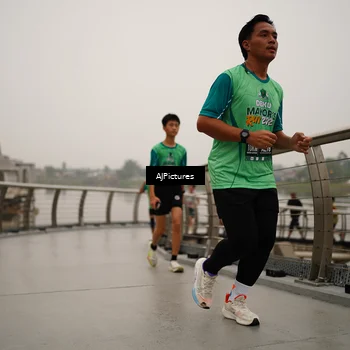 Runner Photo 8544488