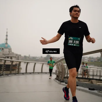 Runner Photo 8544489