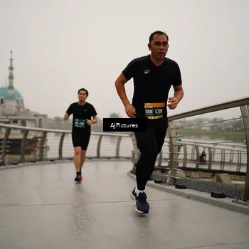 Runner Photo 8544495