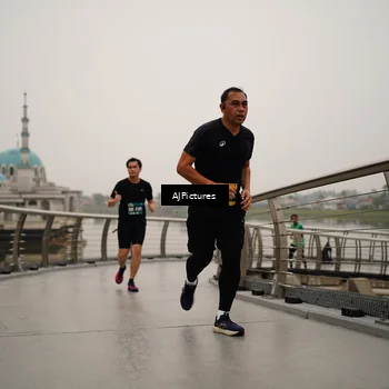 Runner Photo 8544496