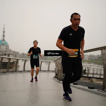 Runner Photo 8544506