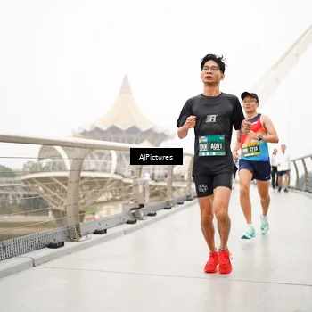 Runner Photo 8544527