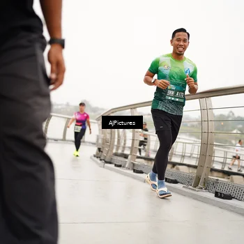 Runner Photo 8544561