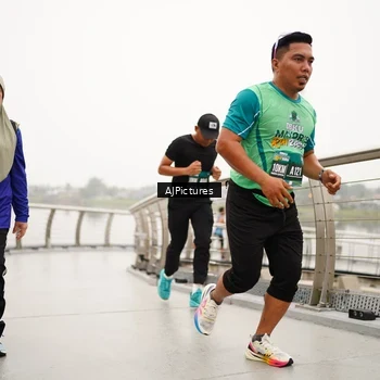 Runner Photo 8544615