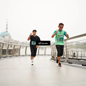 Runner Photo 8544634