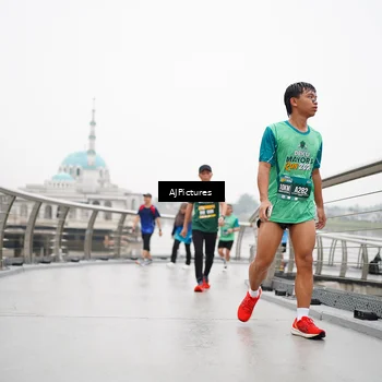 Runner Photo 8544656