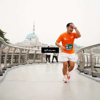 Runner Photo 8544681