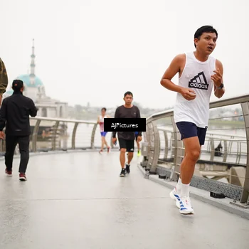 Runner Photo 8544689