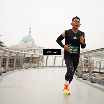 Runner Photo 8544692