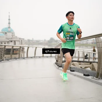 Runner Photo 8544696
