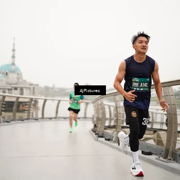 Runner Photo 8544700