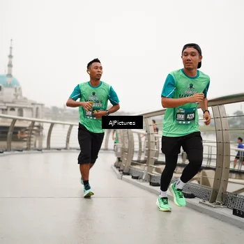 Runner Photo 8544724
