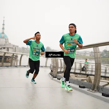 Runner Photo 8544725
