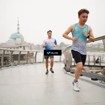 Runner Photo 8544750