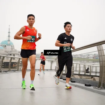 Runner Photo 8544786