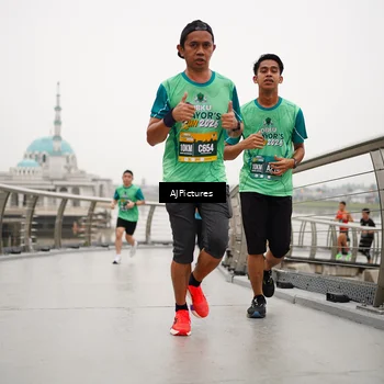 Runner Photo 8544791