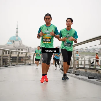 Runner Photo 8544796